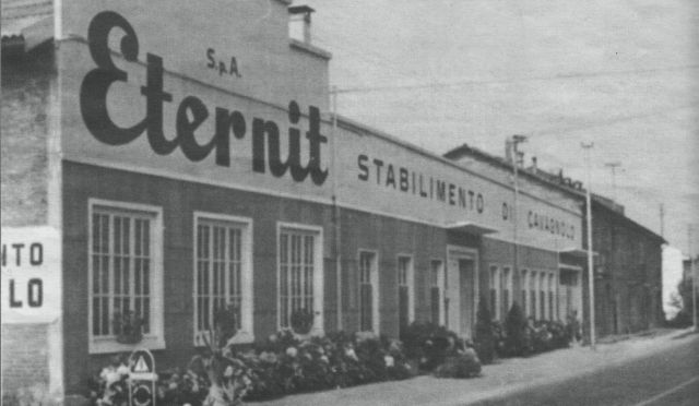 Eternit, accolta la richiesta del procuratore generale: il reato è prescritto Eternit, accolta la richiesta del procuratore generale: il reato è prescritto