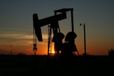 Shell rinuncia a nuove trivellazioni in Piemonte. Legambiente: “Una vittoria per il territorio” trivelle_petrolio