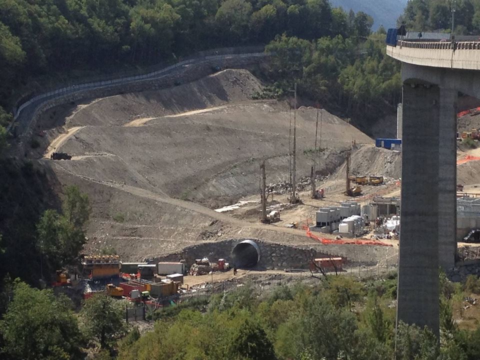 Legambiente e Libera sulle modifiche alla legge regionale piemontese sulle attività estrattive Legambiente e Libera sulle modifiche alla legge regionale piemontese sulle attività estrattive