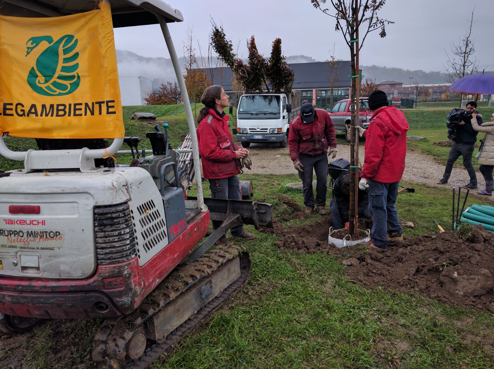 Festa dell’Albero 2016: “Piantiamo alberi contro il consumo di suolo” Festa dell'Albero 2016: “Piantiamo alberi contro il consumo di suolo”