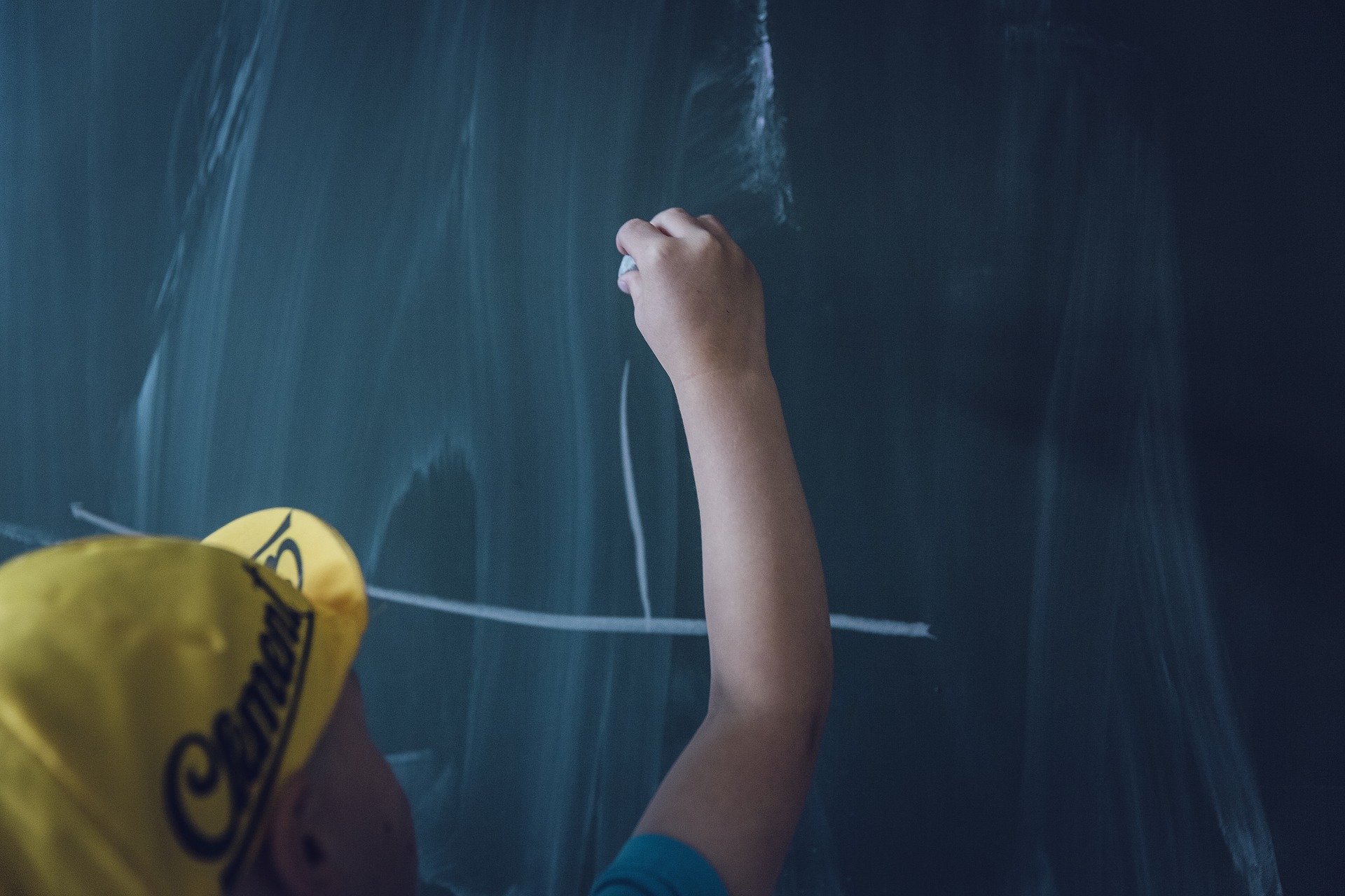 Scuole piemontesi tra luci e ombre. Bene i servizi, male la manutenzione degli edifici Scuole piemontesi tra luci e ombre. Bene i servizi, male la manutenzione degli edifici